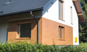 Wełna mineralna czy styropian na elewację – co wybrać, by uniknąć błędów?